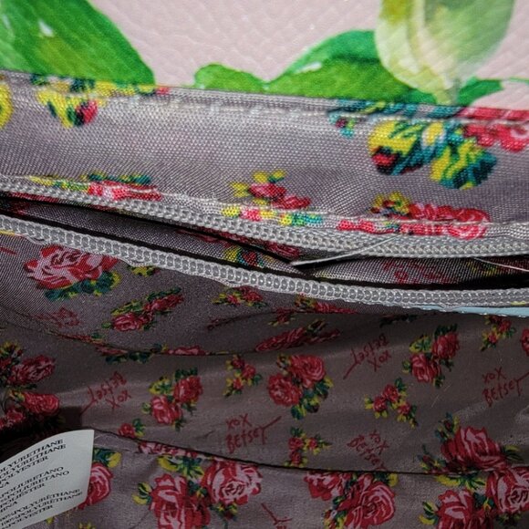 Betsy Johnson Floral Print /Baby Blue Purse Bag Crossbody - Picture 3 of 7